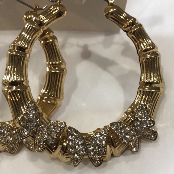 Gold plated pave butterfly adorned bamboo style oversized hoop earrings new - Picture 2 of 10